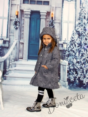 Детско палто в сиво с шапка за момиче