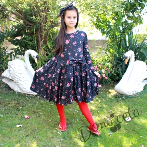 Детска  рокля с дълъг ръкав в черно на цветя