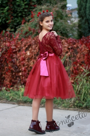 Официална детска рокля с дълъг ръкав в бордо и с дантела и тюл с коланче