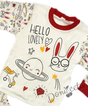 Детска пижама с картинка на зайче и планети