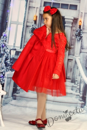 Комплект от палто  и рокля от дантела и тюл в червено