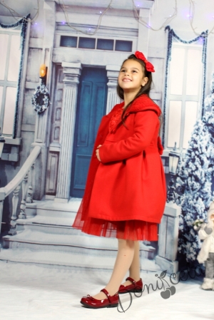 Комплект от палто  и рокля от дантела и тюл в червено
