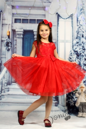 Празнична детска рокля в червено  от дантела и тюл с къс ръкав