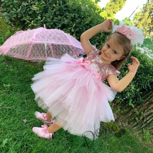 Официална детска рокля Агнеса в розово от пайети и тюл на пластове тип туту пола