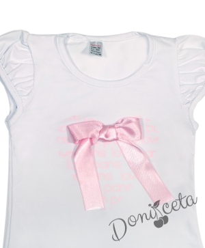 Детска тениска/блузка в бяло с къс ръкав със сърце и сатенена панделка отпред в розово