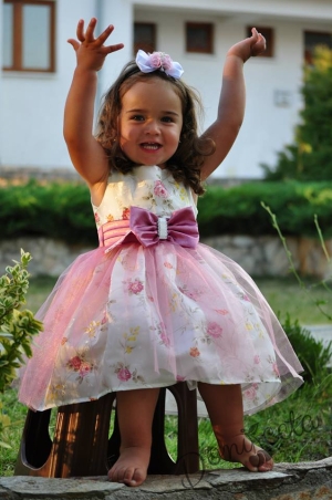 Официална детска рокля на цветя с тюл в лилаво