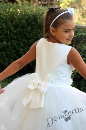 Комплект от детска официална рокля в бяло с 3D розички и тюл с голяма панделка отзад и болеро Бела