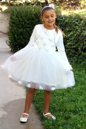 Комплект от детска официална рокля в бяло с 3D розички и тюл с голяма панделка отзад и болеро Бела