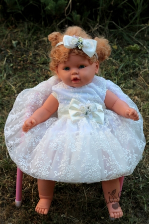Официална детска рокля в дантела в екрю за шаферка или кръщене