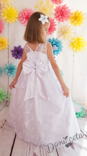 Официална детска дълга рокля в бяло с тюл до земята и голяма панделка Юлия 