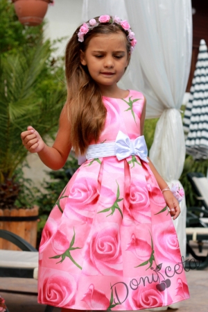 Официална детска рокля в прасковено с коланче  на цветя 