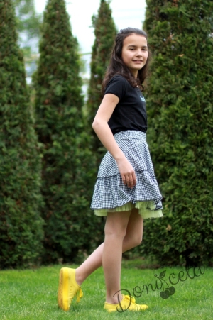 Детска карирна пола с тюл в черно и бяло