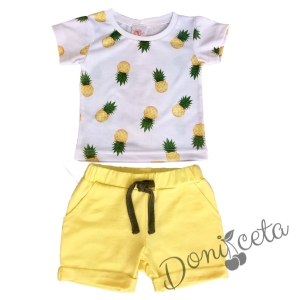 Летен детски/бебешки комплект от блузка в  бяло с ананаси и къси панталонки в жълто