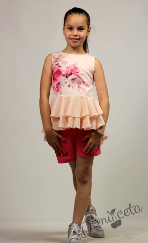 Комплект от детска туника за момиче в прасковено с цветя с къси панталонки в циклама