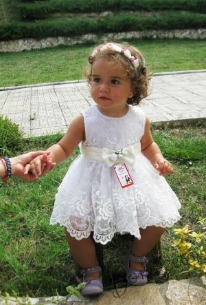 Официална детска рокля в бяло за шаферка или кръщене