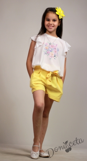 Летен комплект за момиче от блуза/тениска с къс ръкав и къси панталонки в жълто