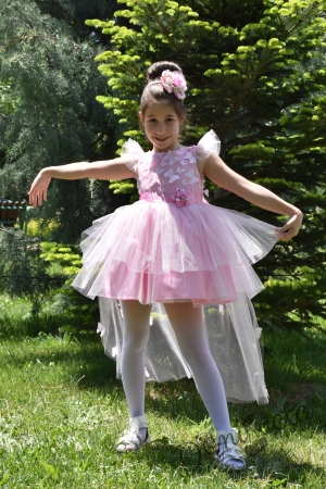 Официална детска рокля Жаси с голяма панделка с 3D пеперуди и с тюл в розово