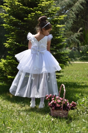 Официална детска рокля Ани в бяло с голяма панделка с 3D пеперуди и тюл