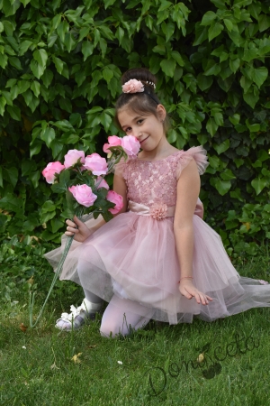 Официална детска рокля Жасмина  с голяма панделка с 3D цветя и с тюл в пепел от рози