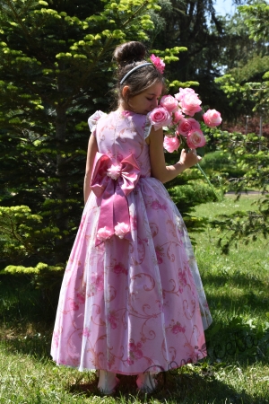 Официална детска дълга  рокля с тюл до долу Веси на цветя