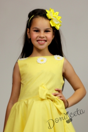 Официална или ежедневна детска рокля в жълто тип клош с цветчета Кери