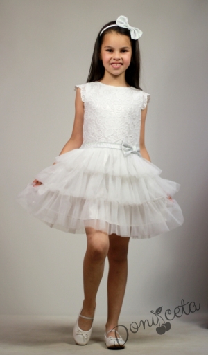 Официална детска рокля в бяло със сребриста панделка и тюл  на пластове  Монита