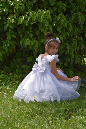 Прзнична детска рокля за кръщене или сватба с тюл в бяло 