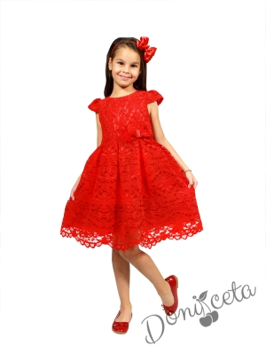 Официална детска рокля Мими  от релефна бутикова дантела в червено с плюш с голяма панделка отзад