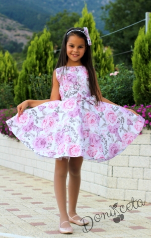 Детска рокля в бяло на нежни розови и пепел от рози цветя тип клош Клара