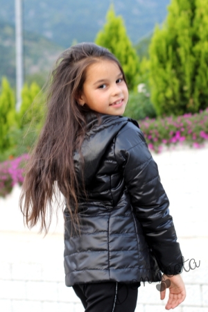 Детско яке с качулка в черно за момиче 