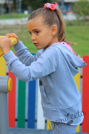 Детски спортен комплект в сиво за момиче