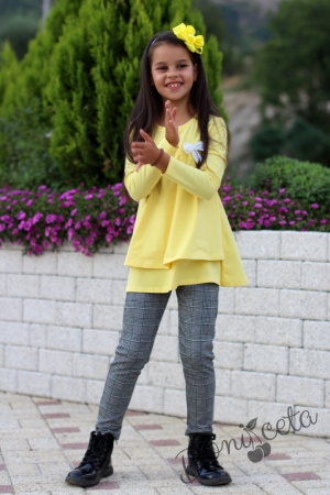 Детски комплект в жълто с кариран панталон за момиче