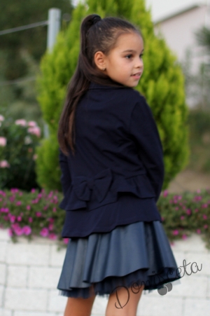 Комплект от 3 части- кожена пола в тъмносиньо, блузка със сърце от пайети и сако в тъмносиньо