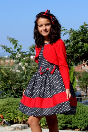 Комплект от детска официална рокля в черно на бели точки с червена лента Глоринда с болеро в червено