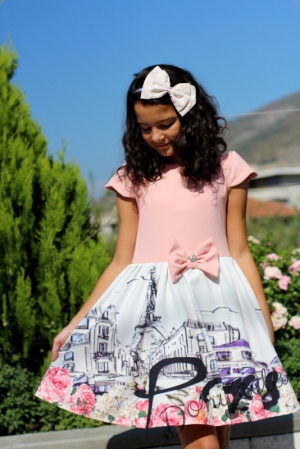 Детска официална рокля в пепел от рози с картинка на Париж