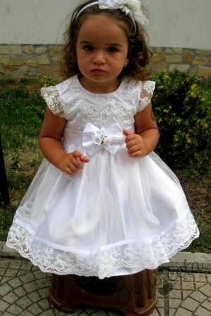 Официална детска/бебешка рокля в дантела за шаферка или кръщене