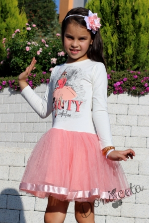 Детска рокля с дълъг ръкав в екрю с картинка на момиче и тюл в прасковено