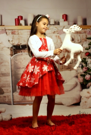 Коледна детска рокля в червено със снежинки в бяло с тюл в червено и болеро в бяло