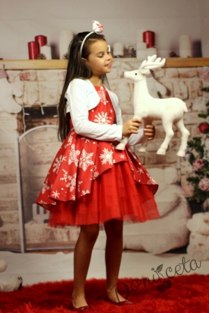 Детска коледна рокля в червено с бели снежинки с тюл в червено с памучно болеро 