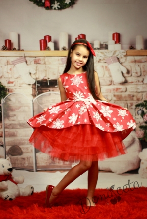 Памучна детска коледна рокля  на бели снежинки в червено с тюл