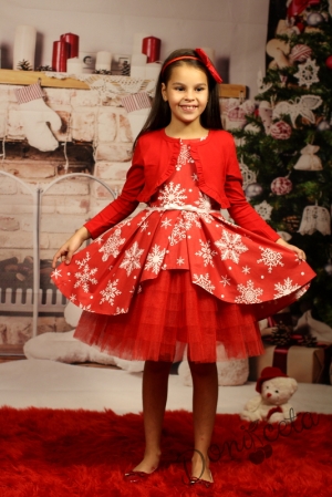 Коледна рокля в червено на бели снежинки