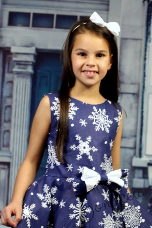 Детска коледна рокля в тъмносиньо със снежинки 