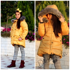 Детско зимно яке в цвят горчица с качулка и джобчета за момиче