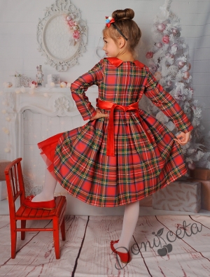 Официална детска рокля в червено каре с дълъг ръкав и тюл