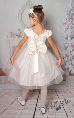 Детска официална рокля в екрю с голяма панделка с 3D цветя 
