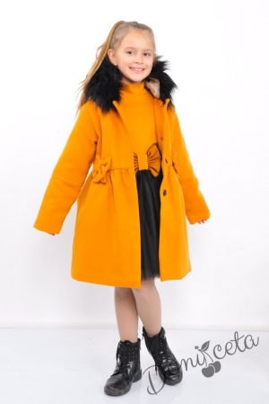 Детско палто в цвят горчица с джобове и качулка