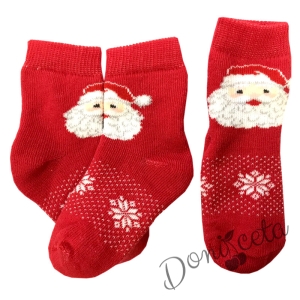 Детски коледни чорапи в червено с Дядо Коледа и снежинка