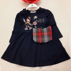 Детска рокля в тъмносиньо с момиченце и чанта каре