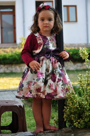 Официална детска рокля на цветя в бордо с болеро