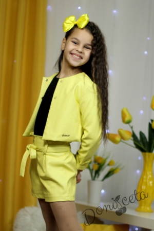 Комплект Мелания от 3 части- къси кожени панталони в жълто, блузка в черно и кожено яке